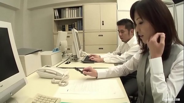 Nonton Japanese Office Slut thumbnail