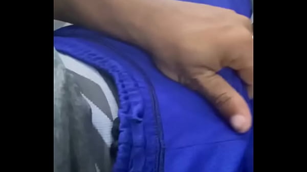 Cara Ficou Me Olhando De Pau Duro thumbnail