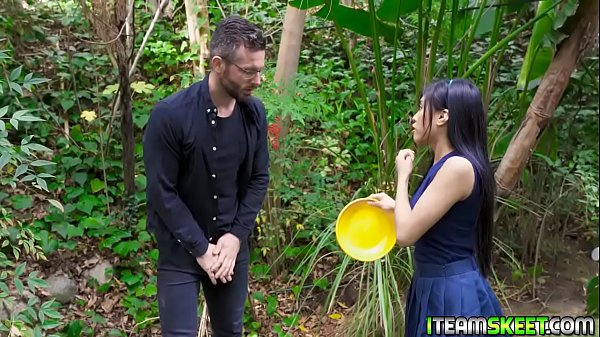 Ember Snow Loves A Big Cock In Her Mouth And Gags As She Takes It Deep Down Her Asian Throat thumbnail