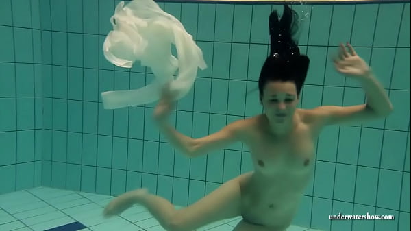 Nonton Swimming Pool Hotties Swim And Strip For You thumbnail