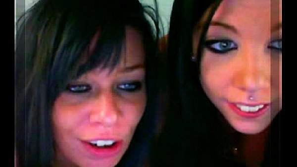 Nonton 2 Crazy Girlfriend On Webcam260326 thumbnail