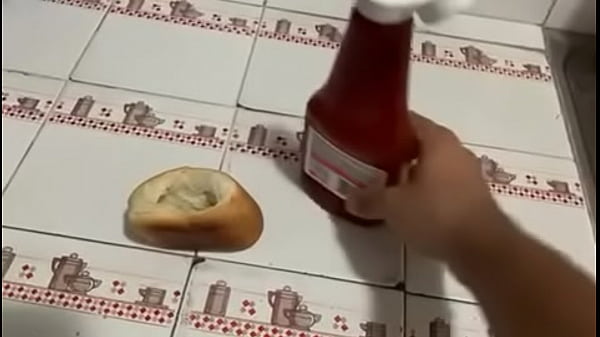 El ni&ntilde_o ketchup