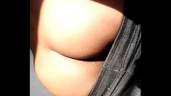 Joven Latino Muestra Su Gran Culote Y Su Polla thumbnail