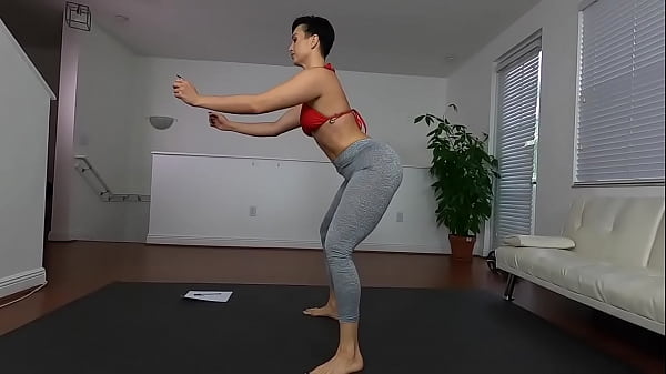 Big ass showing her deliciousbody