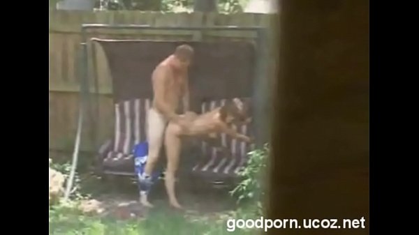 Spying on the fuck of a young girl with a big asshole 