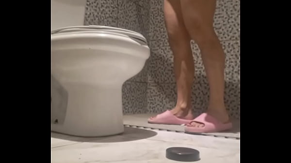 Banho Gostoso! Ficando Cheirosa Pra Levar Muita Rola No Swing thumbnail