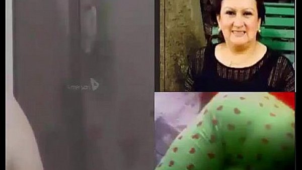 Espiando A Mi T&iacute;a Tetona De Ecuador thumbnail