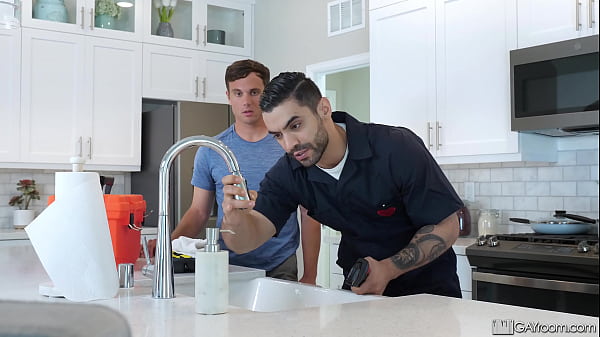 Persian Bodybuilder Fucks His Clients Throat & Tight Asshole thumbnail