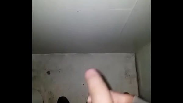 Me jalo la verga en el trabajo