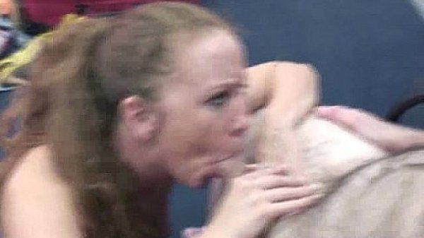 Nonton Redhead Leigh Is Sucking An Old Dudes Stiff Dick thumbnail