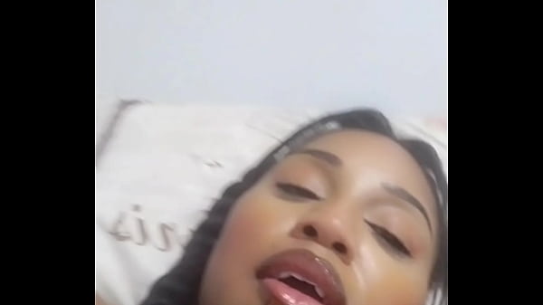 Nonton Perfect Pretty Pussy thumbnail