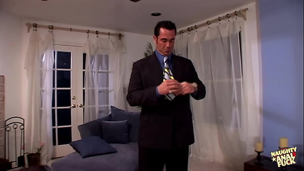 Nonton Hot Brunette With Round Ass Gets Her Asshole Fucked Deep thumbnail