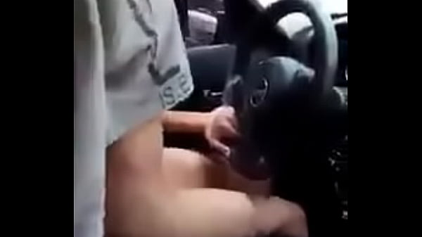 Hago Correr Ah Mi Prima En El Coche Mientra Manejo thumbnail