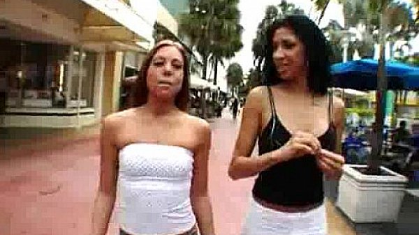 Two Hotties Pampering The Lucky Pov Dick thumbnail