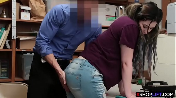 Nonton Natural Big Titted Teen Shoplifter Busted And Fucked thumbnail