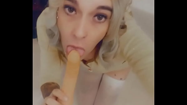 Pok&eacute;mon Babe Wants Your Cock thumbnail