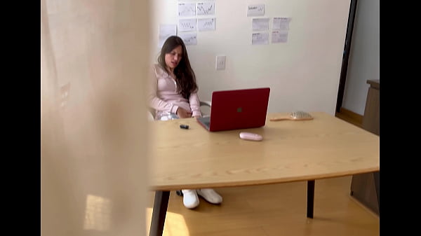 Dios! La Esposa Del Sacerdote Es Una Pecadora. thumbnail