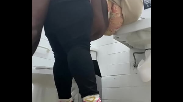 Nonton Sexy Ebony Quickie Fuck At The Laundromat thumbnail