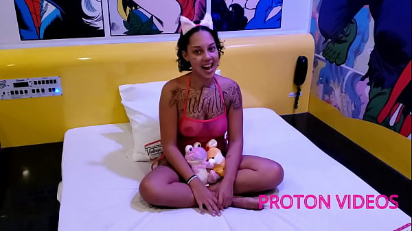 Nonton Fudendo A Gatinha Novinha Athena Queen thumbnail