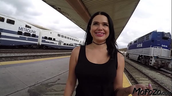 Mofozo.com - This Is How To Pick Up A Student At The Train Station thumbnail