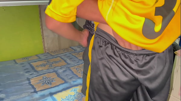 Le Vi La Verga A Este Chacal Mientras Jug&aacute;bamos Futbol Y Le Saqu&eacute; Mi Verga Cuando Fuimos Al Ba&ntilde;o, Le Propuse Echarnos Un Rapid&iacute;n En Mi Cuarto, Terminamos Con Las Vergas Adentro thumbnail