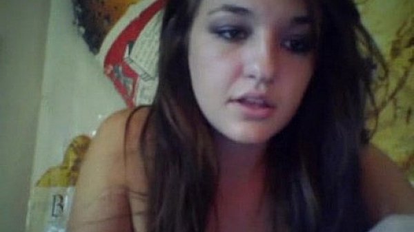 Nonton Hot Chick Pussy Playing thumbnail