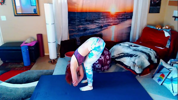 Easy Way To Stretch Out Your Spine thumbnail