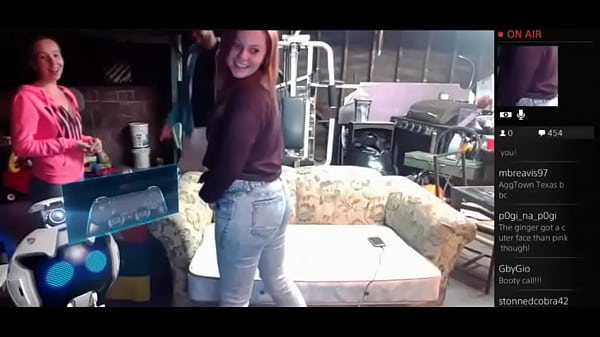 Nonton Blonde Mooning Live thumbnail