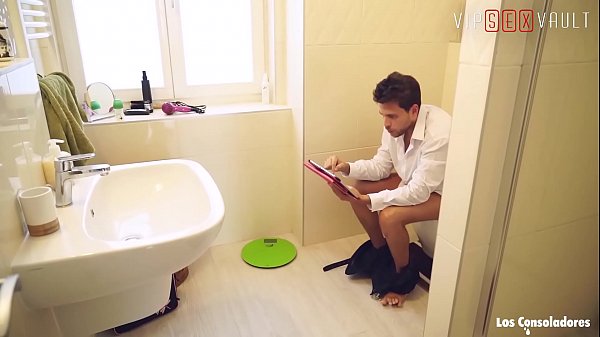 VIP SEX VAULT - Marie Silvia And Alexandra Tomas Shares Cock In FFM Sex 