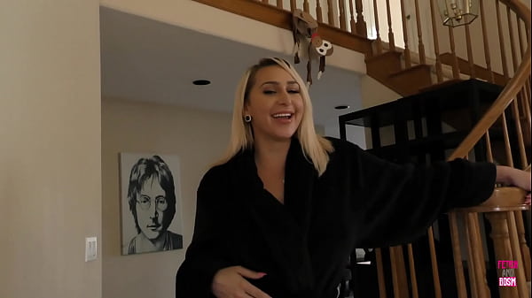 Nonton A Blonde Woman Allows A Man To Compare Her Sexual Performance To That Of A Sex Doll thumbnail