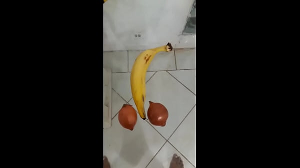 Adiciona Hugostozao E Faz Um Ido De Amizade Se Quiser Enfiar Sua Banana Na Paty Bumbum !!!!! Ela Vai Escolher O Felizardo thumbnail
