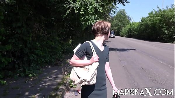 Nonton Dirty Brunette Slut Sucks Two Men Then Gets Ass Fucked thumbnail