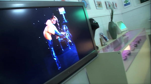 Blondes With Big Boobs Alysha Leigh And Amy Azurra Play Doctor In Threesome thumbnail