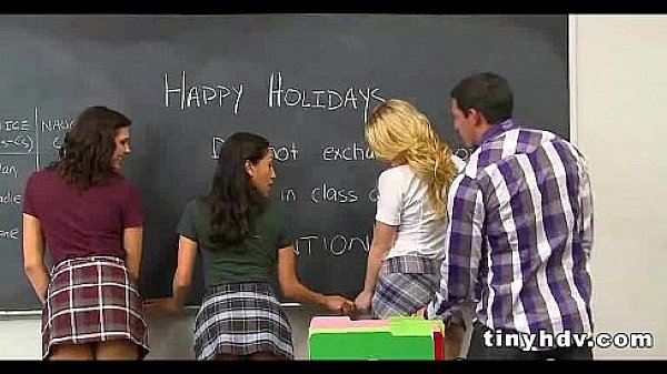 Nonton I Want This Teen Pussy Sierra Day 7 91 thumbnail