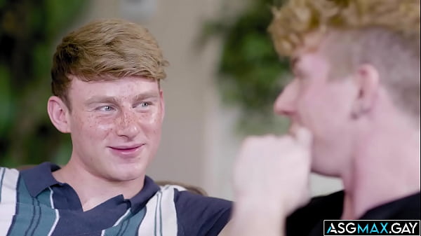 Eric Charming Warmly Invites Max Lorde Fuck To Chill Out With Him thumbnail