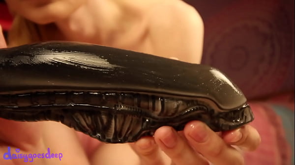 Her Ass Got Pregnant From A Alien thumbnail