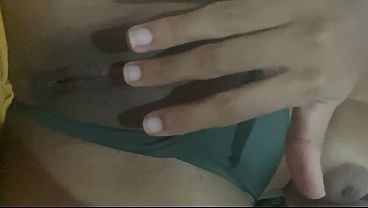 gozei gostoso fiquei excitada e acabei mandando v&iacute;deos pra meu amigo da faculdade 