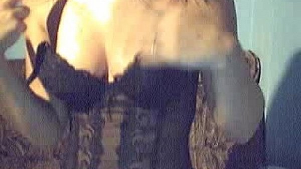 Delia Puts On A Show thumbnail