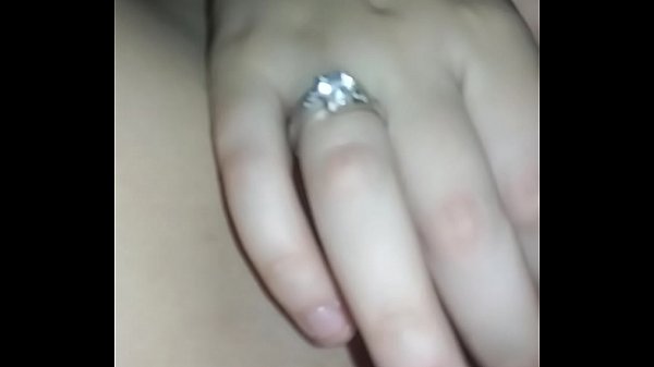 Nonton Butter Face Tight Pussy Masterbation thumbnail