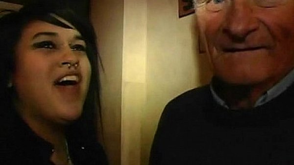 Nonton Hooker Gets Payed And Tape For Sex 18 thumbnail