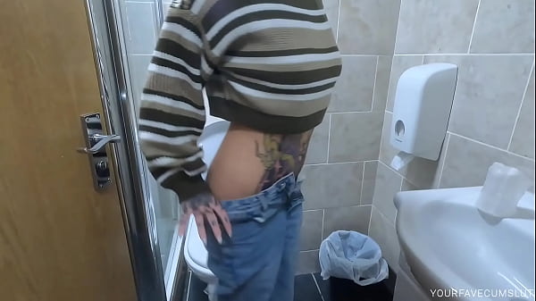 Pee desperation in the hotel room