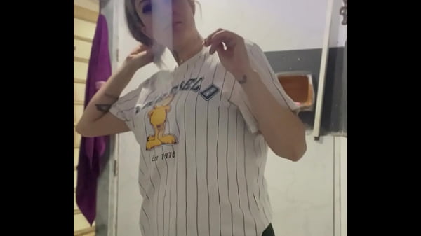 Nonton Fazendo Chamada De V&iacute;deo Pro Meu Vizinho Enquanto O Corno T&aacute; Na Sala Vendo Futebol! thumbnail