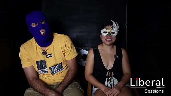 Hotwife Follada Por El Culo Y La Dejan Abierta Junto A Su Cornudo Esposo - Glory Hole thumbnail