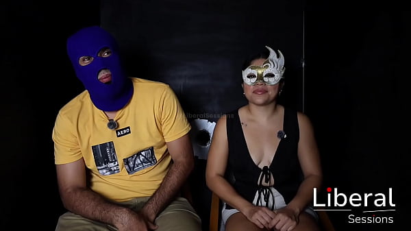 Hotwife follada por el culo y la dejan abierta junto a su cornudo esposo - Glory hole