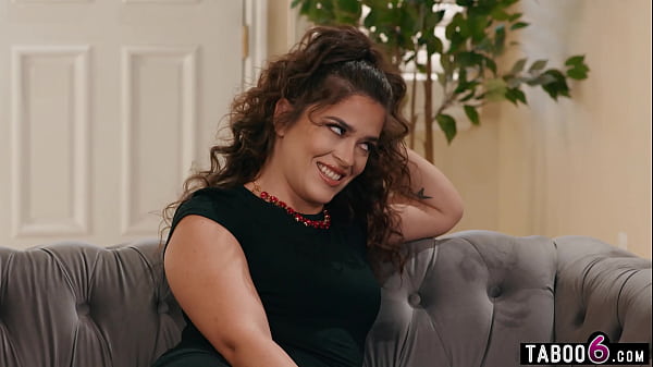 Big Booty Latina Milf Rented A Holiday Home But The Black Owner Came In thumbnail