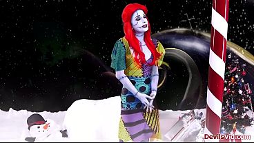 Joanna Angel in A nightmare before Christmas XXX parody.As Sally is toying her pussy Jack shows up.He shows her his Christmas package is still working 