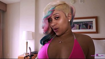 Nonton Monster Strapon Dong For A Dark Skinned Bimbo With A Dump Truck Booty thumbnail