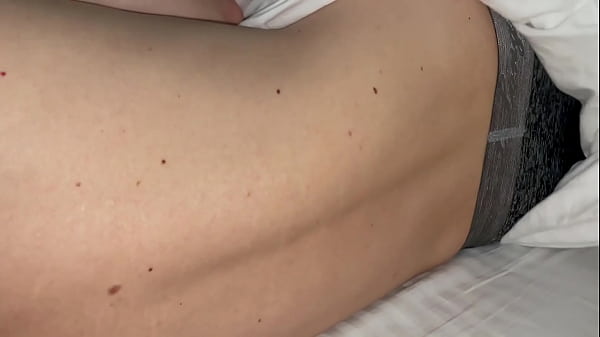 Кончаю от руки парня, а потом ему на жопу thumbnail