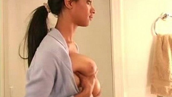 Nonton Cute Ebony Gf Squeezes Her Huge Natural Breasts thumbnail