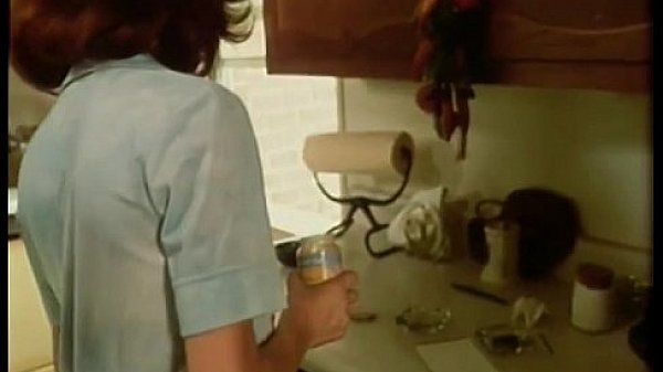 Nonton Joy - 1977 thumbnail